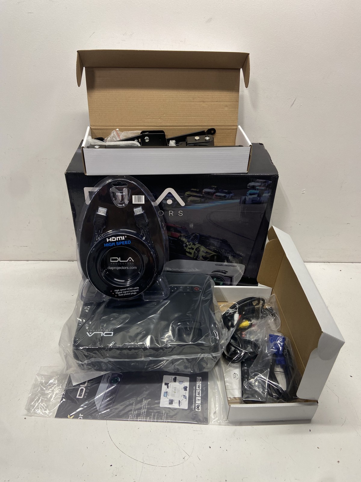 DLA X300R LED Projector 250W Multi-Port HDMI USB VGA New Open Box Bundle