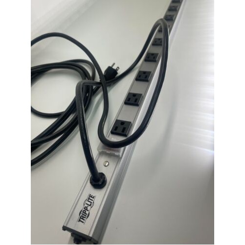 Eaton PS3612B 12 OUTLET POWER STRIP 15 CORD VERTICAL 5-15R 5-15P 36IN BLACK