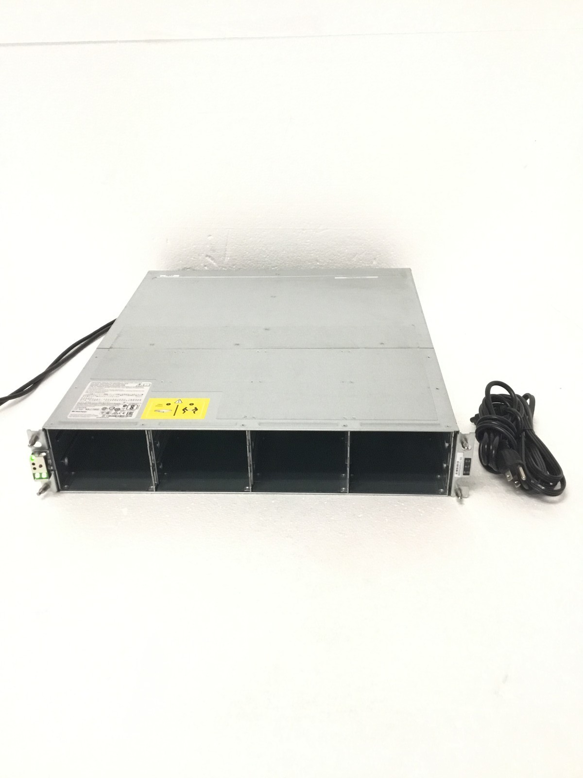 NetApp NAJ-1502 111-03068+A3 Storage Array 2x 930W PSU No Hard drives 