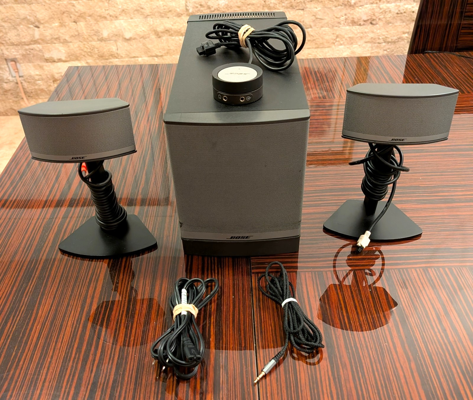 Bose Companion 5 Series Multimedia Speaker System SOUNDS GREAT
