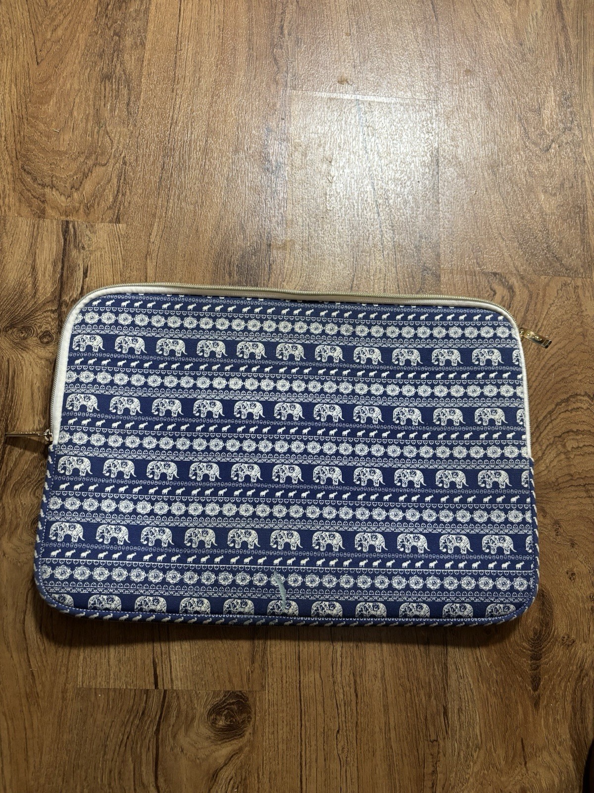 kayond laptop Zippered Case With Blue/white Elephants 16x11.5”