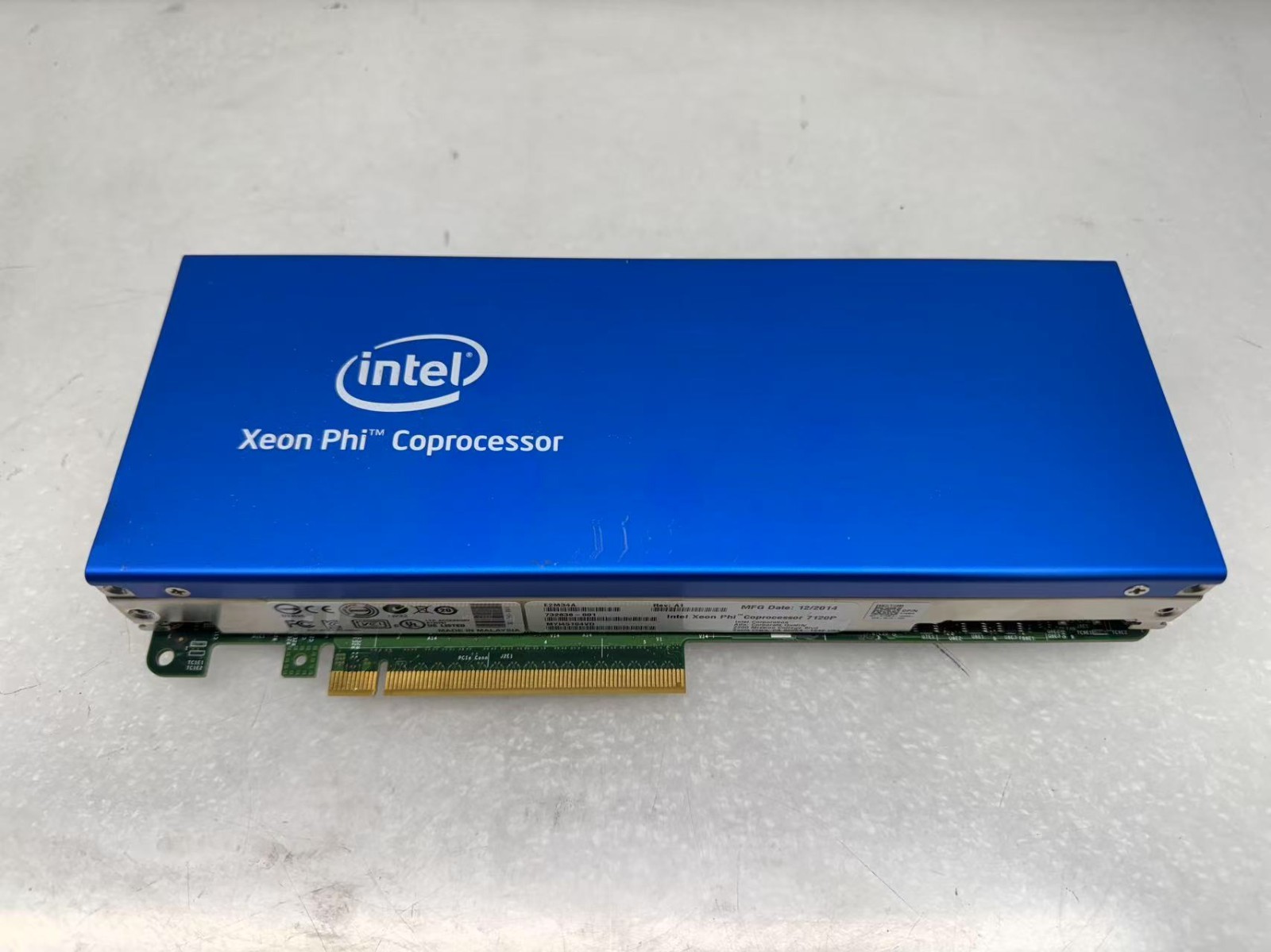 Intel Xeon Phi Coprocessor 7120P 16GB E2M34A 732636-001
