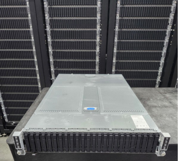 Intel 2U 4-Node 24SFF Cloud/HPC Server 8x Gold 6152 176-Core 2.1GHz 128GB RAM