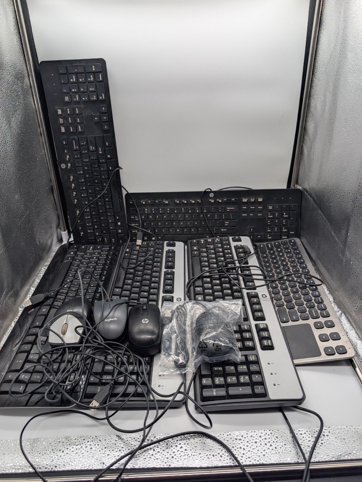 Lot of 6 Keyboards and 4 mice (Untested) Logitech/HP/Microsoft/Artek