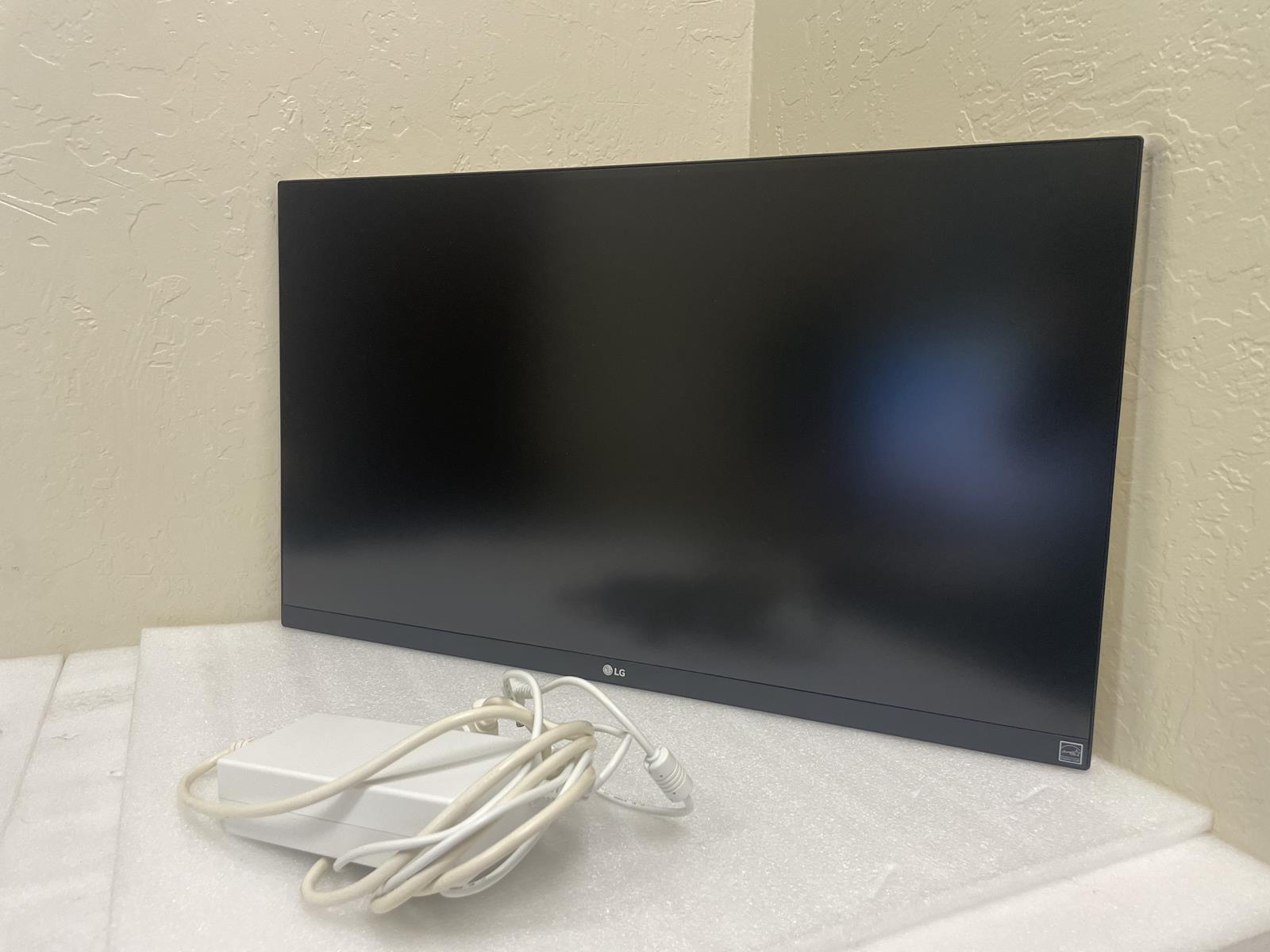 LG 27BL85U-W 27'' 4K HDMI, DP, USB, USB-C MONITOR W/ AC ADAPTER, NO STAND.
