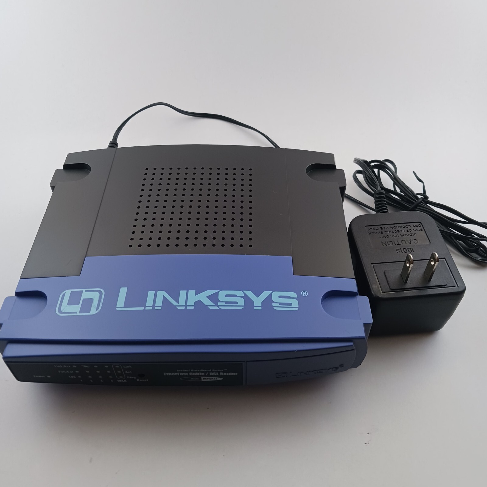Linksys Broadband Cabel/DSL Router Model Number BEFSR41 V.2 With Power Adapter