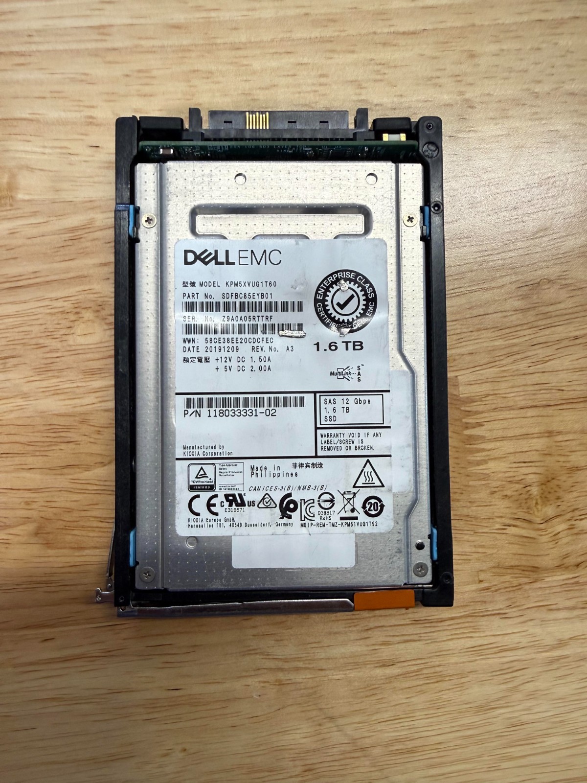 KPM5XVUG1T60 DELL 1.6TB SAS 12Gb/s 2.5in SSD EMC 118033331-02 SDFBC85EYB01