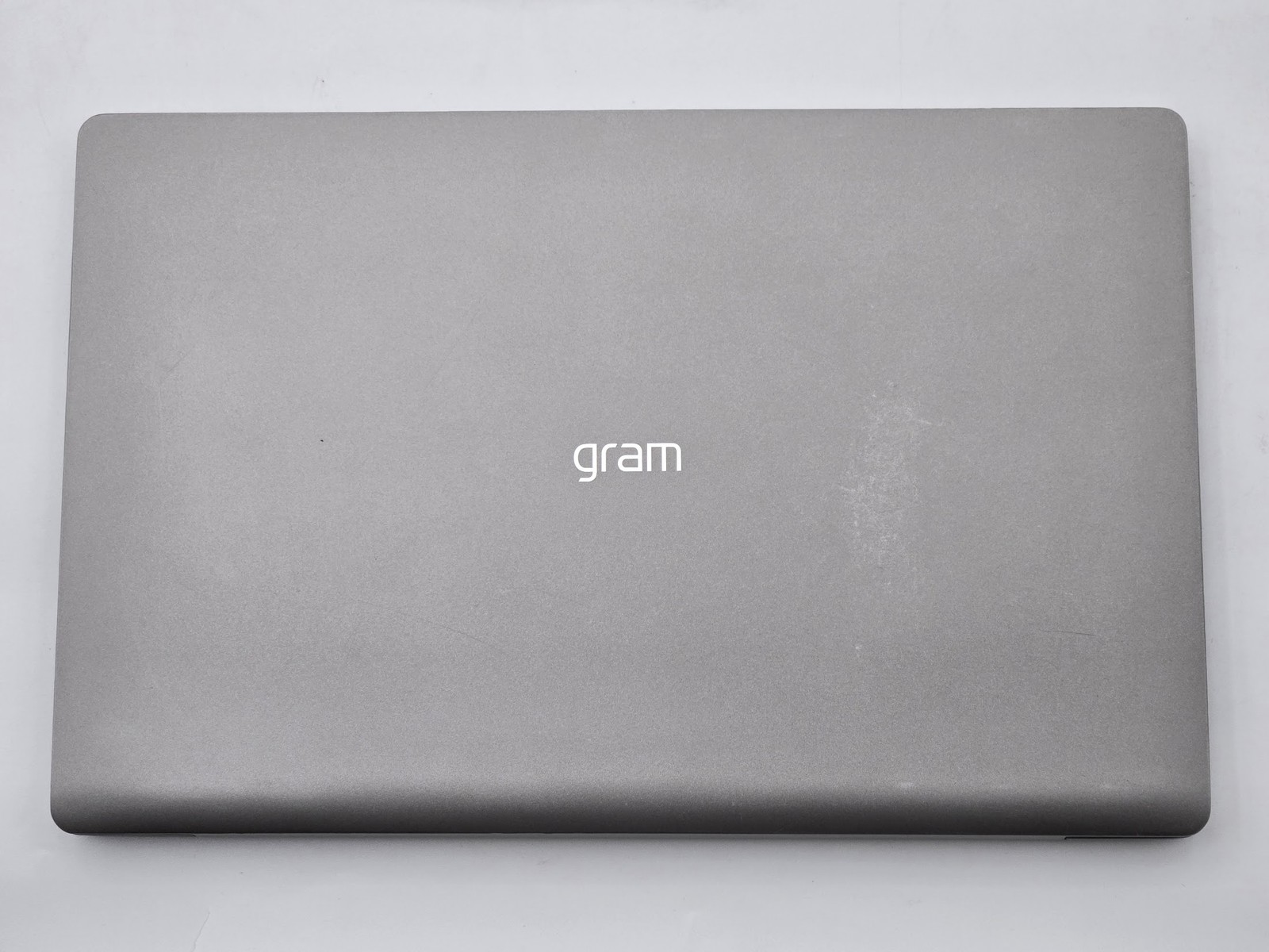 LG Gram 14Z90N-U.AAS6U1 14" FHD I7-1065G7 256GB SSD 8GB W11 Webcam FP Reader