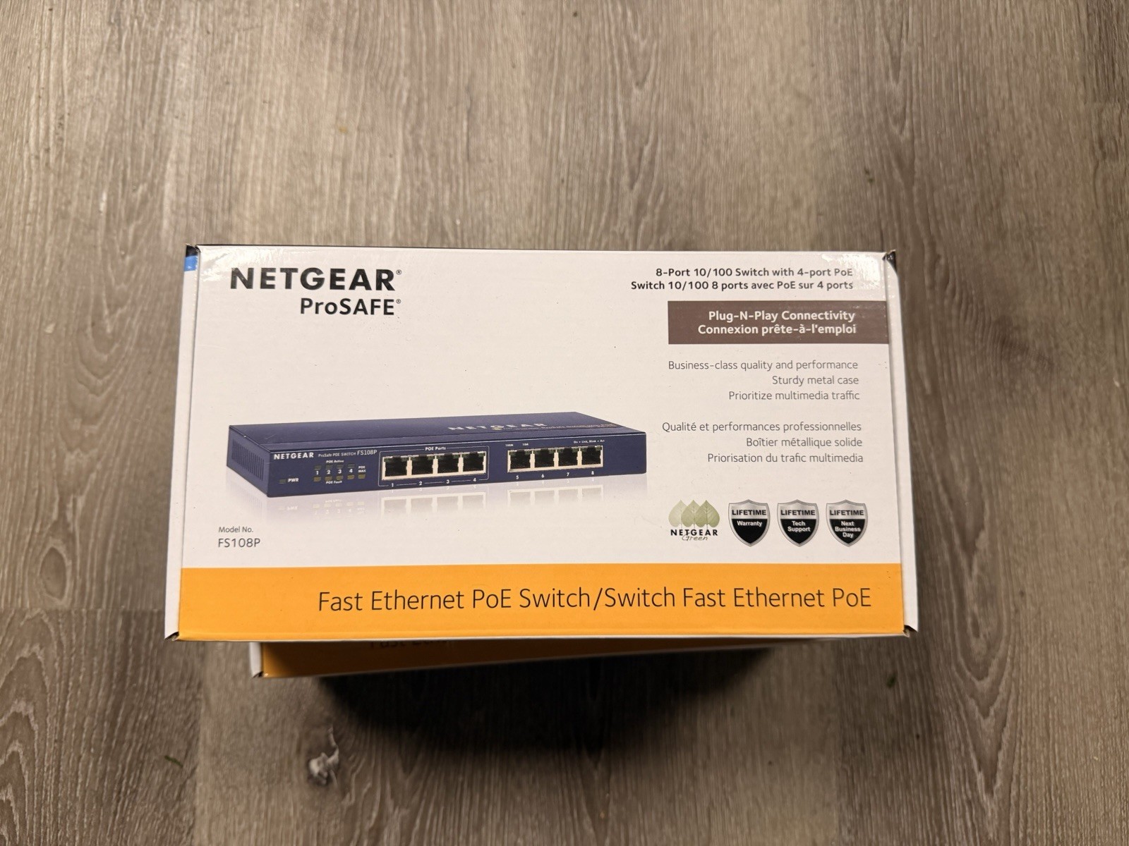 NetGear  ProSafe (FS108P) 8-Ports External Switch