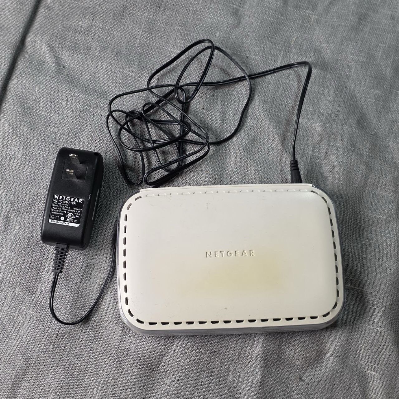 NETGEAR GS608 v3 8 Port Gigabit Ethernet Network Switch 10/100/1000M