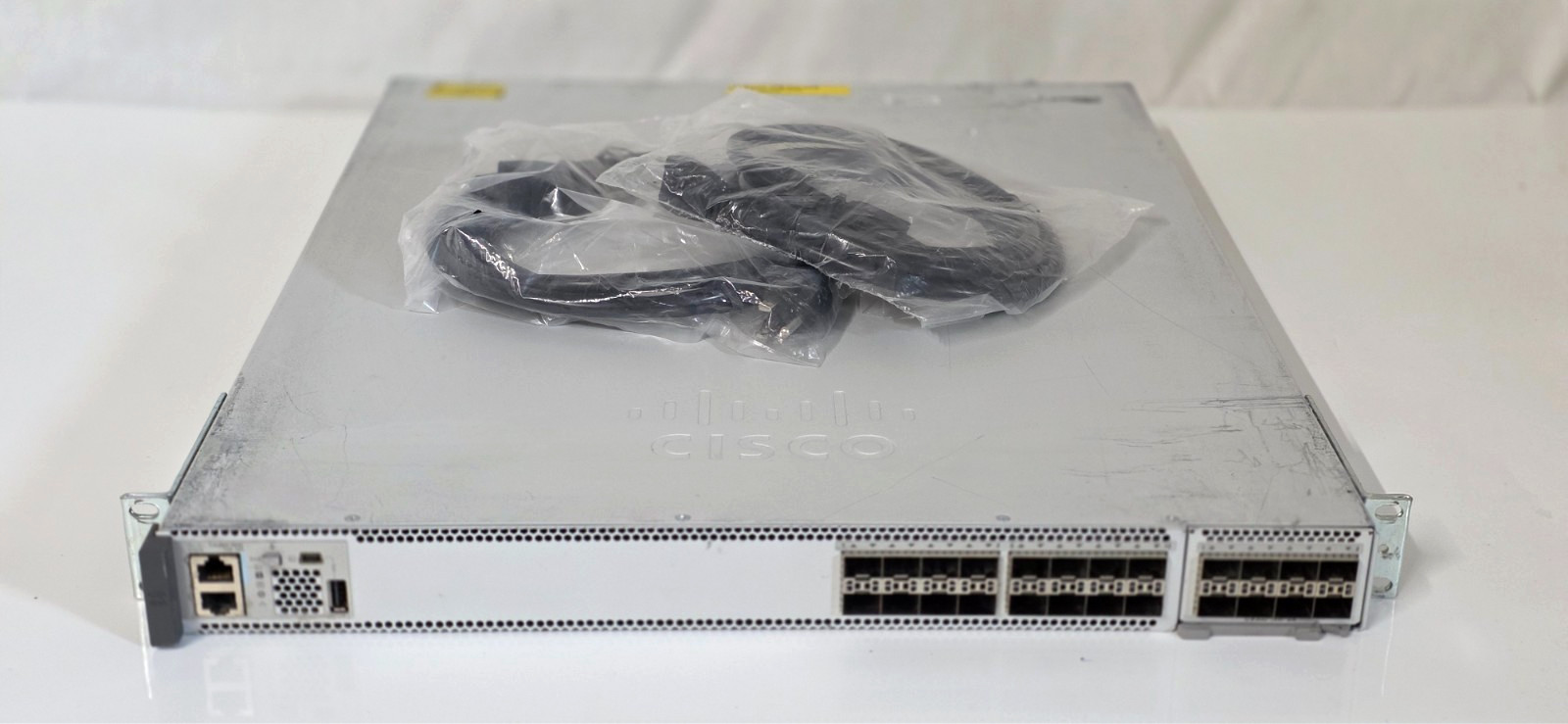 AS-IS Cisco Catalyst C9500-16X-A 16 Port SFP 10G Switch NW Adv. Lic C9500-NM-8X