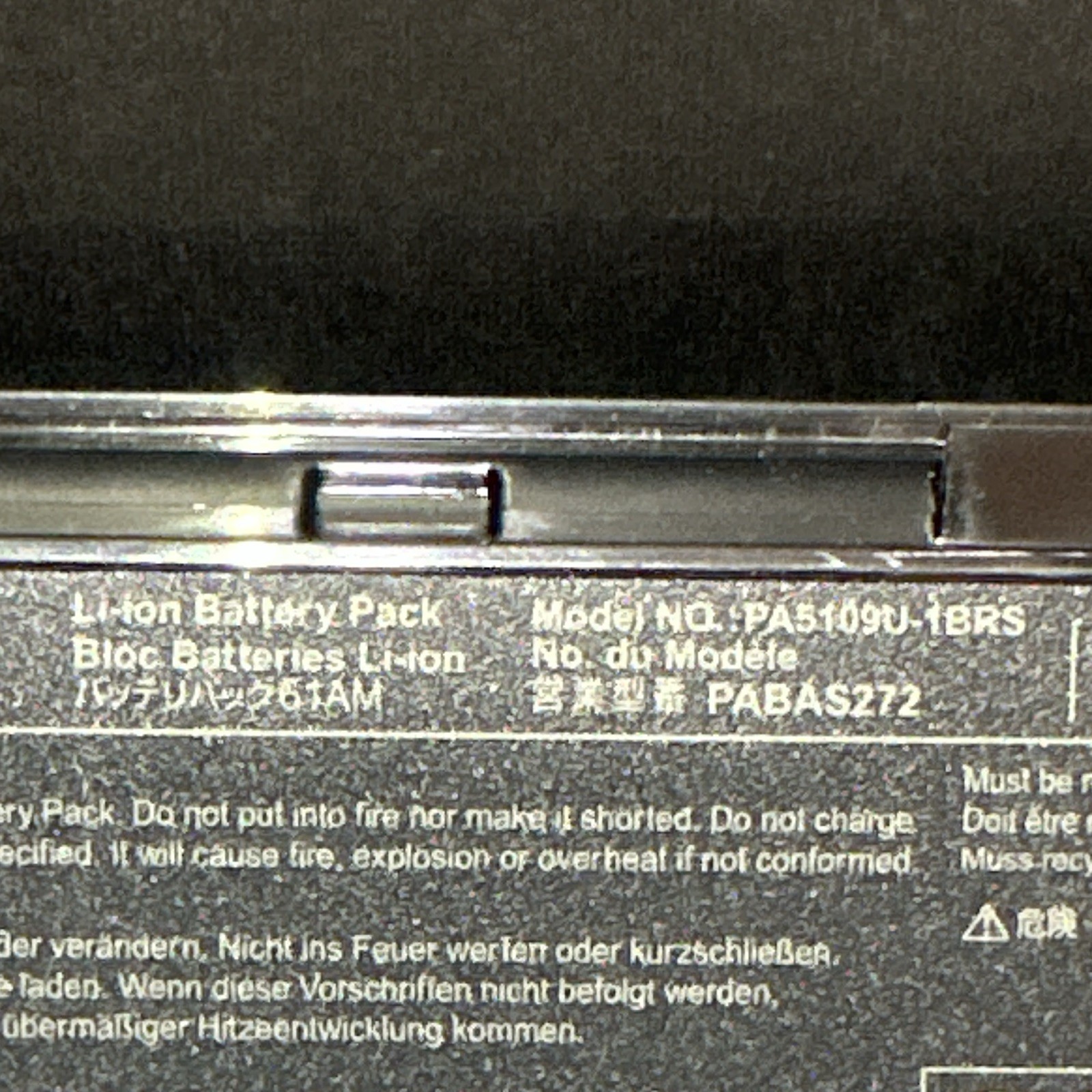 Toshiba Li-Ion Laptop Battery 10.8V 4200mAh Black PA5109U PABAS272