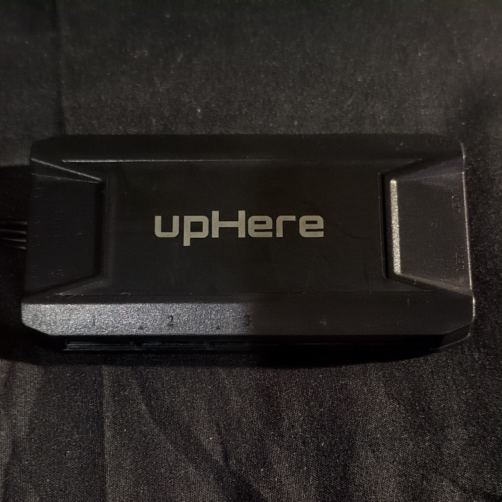 upHere 10-Port PWM Case Fan Hub with SATA Power Connector – Black