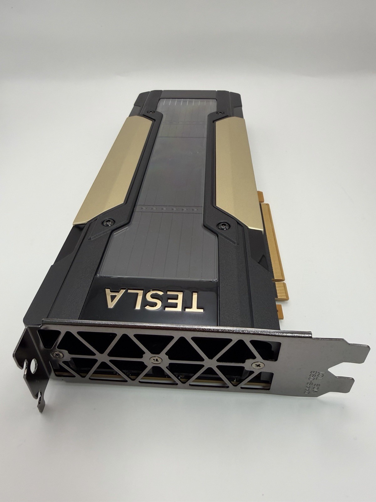NVIDIA  Tesla 0VFJ45 Dell V100 16 GB  HBM2 Passive CUDA GPU 699-2G500-0200-310