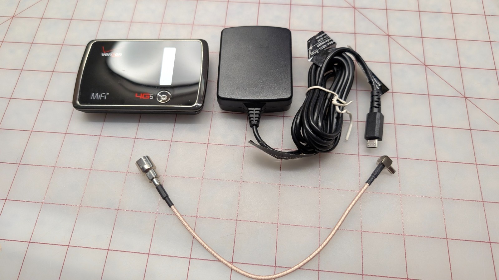 Novatel MiFi 2200 Black Verizon Wireless Mobile Hotspot with Built-in Antenna
