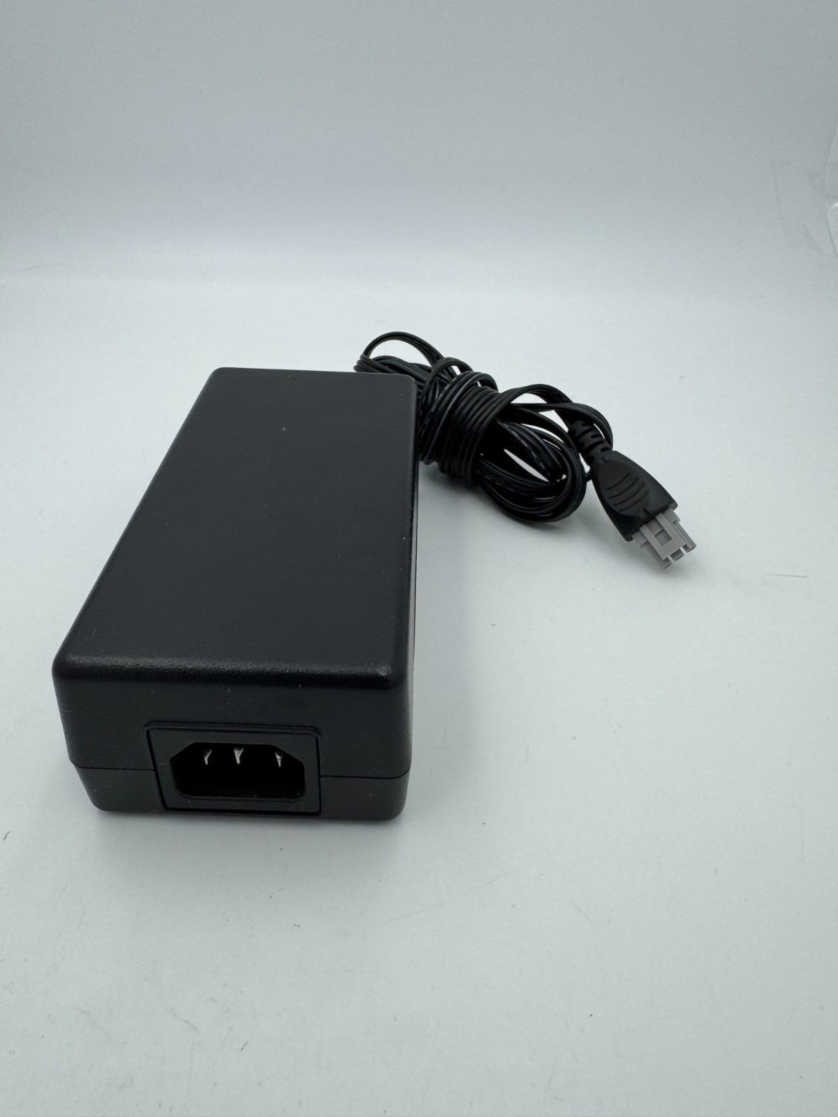 HP Power Supply 0957-2119 100-240V~ 50/60Hz 1000mA Max Output 32V