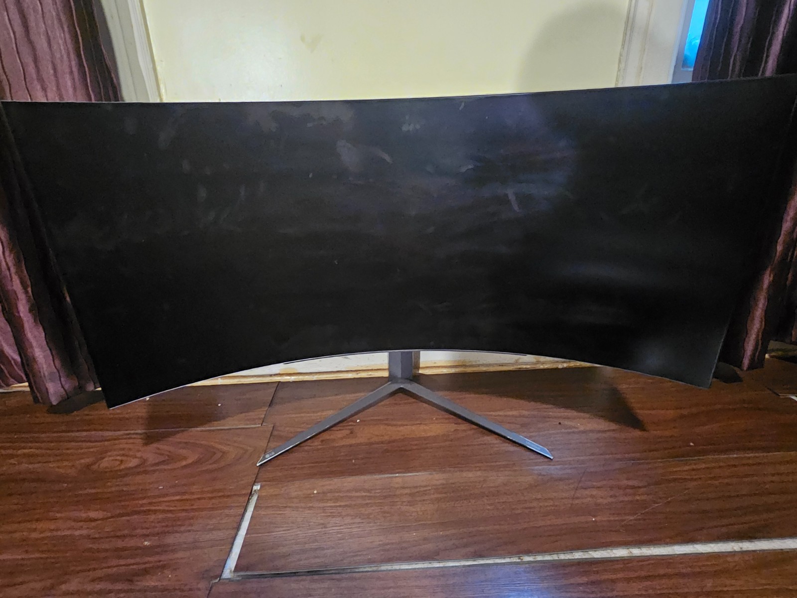 (BROKEN) LG UltraGear 45GR95QE-B Curved OLED Gaming Monitor 45in 240Hz
