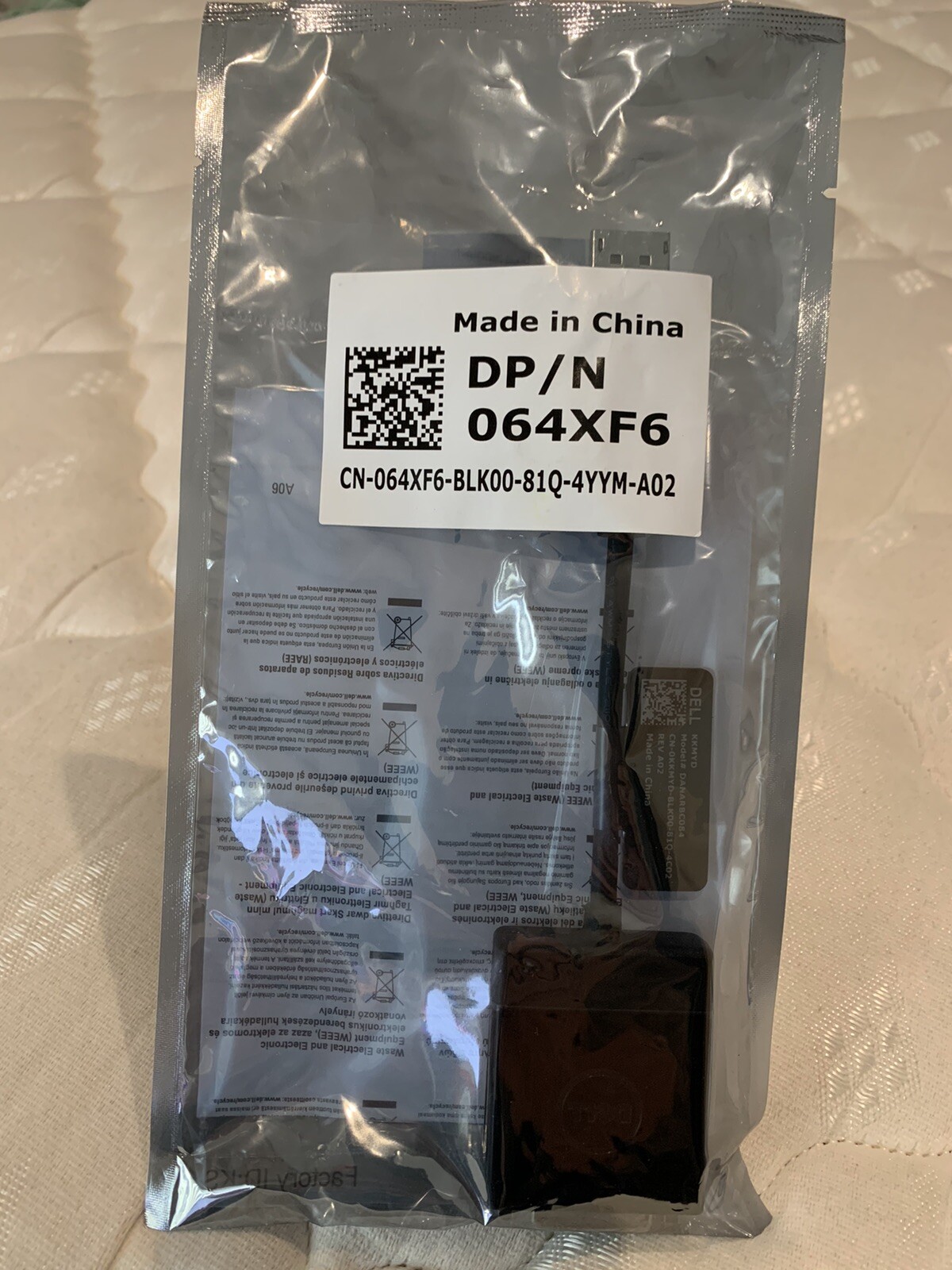 New Dell Display Port  to DVI adapter DP/N 064XF6 DANARBC084 Brand New