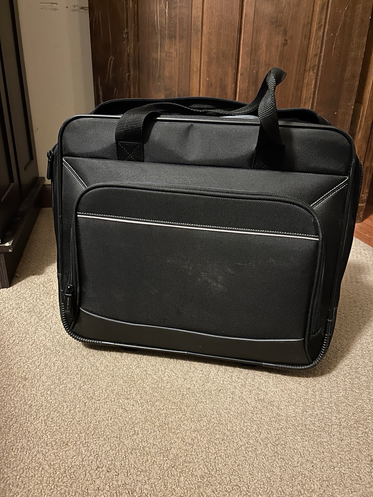 Amazon Basics 15.6" Rolling Laptop Bag w/ Adjustable Locking Handle Gently Used
