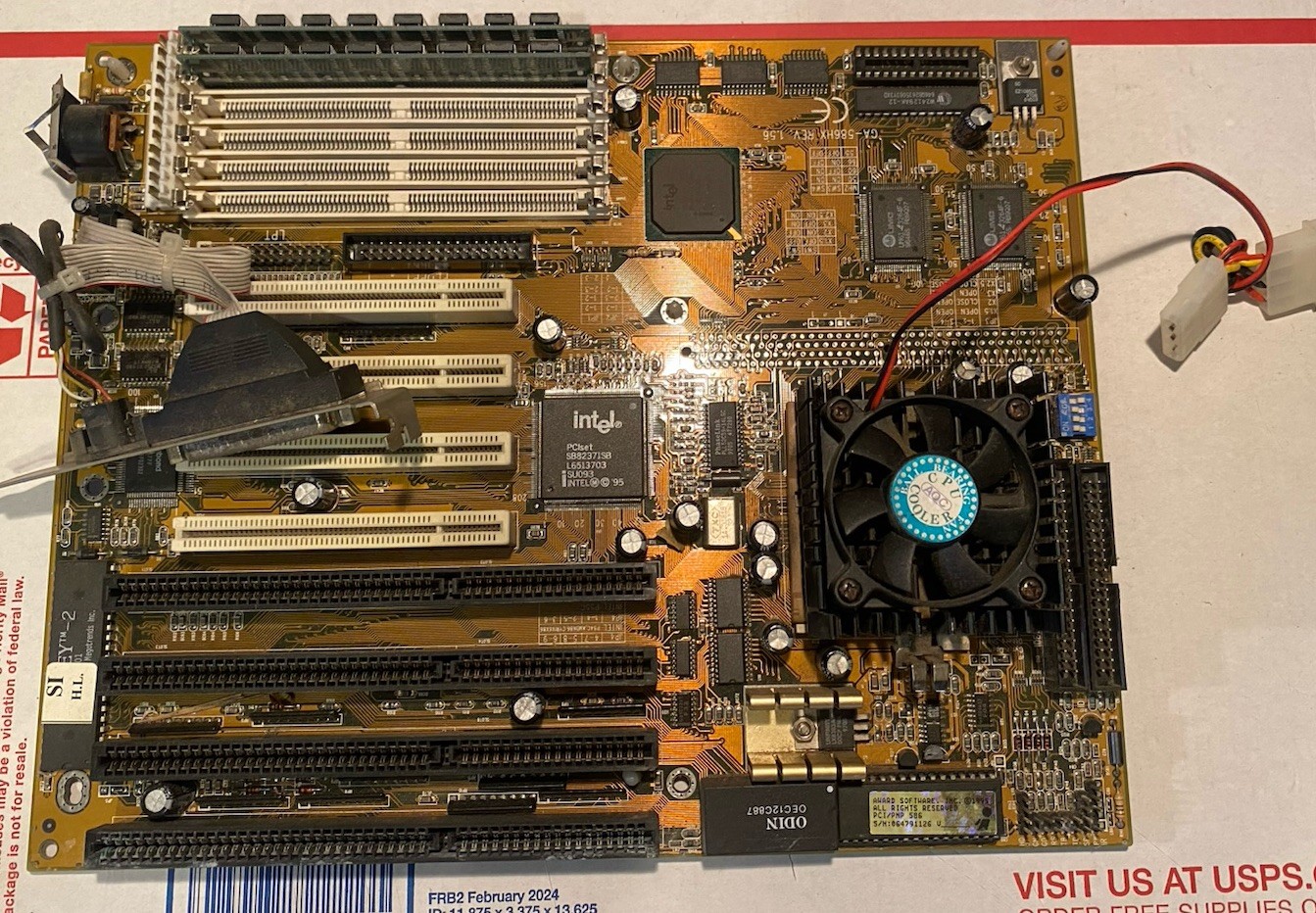 Gigabyte GA-586HX Socket 7 + Pentium 166MHz + RAM - VINTAGE MOTHERBOARD