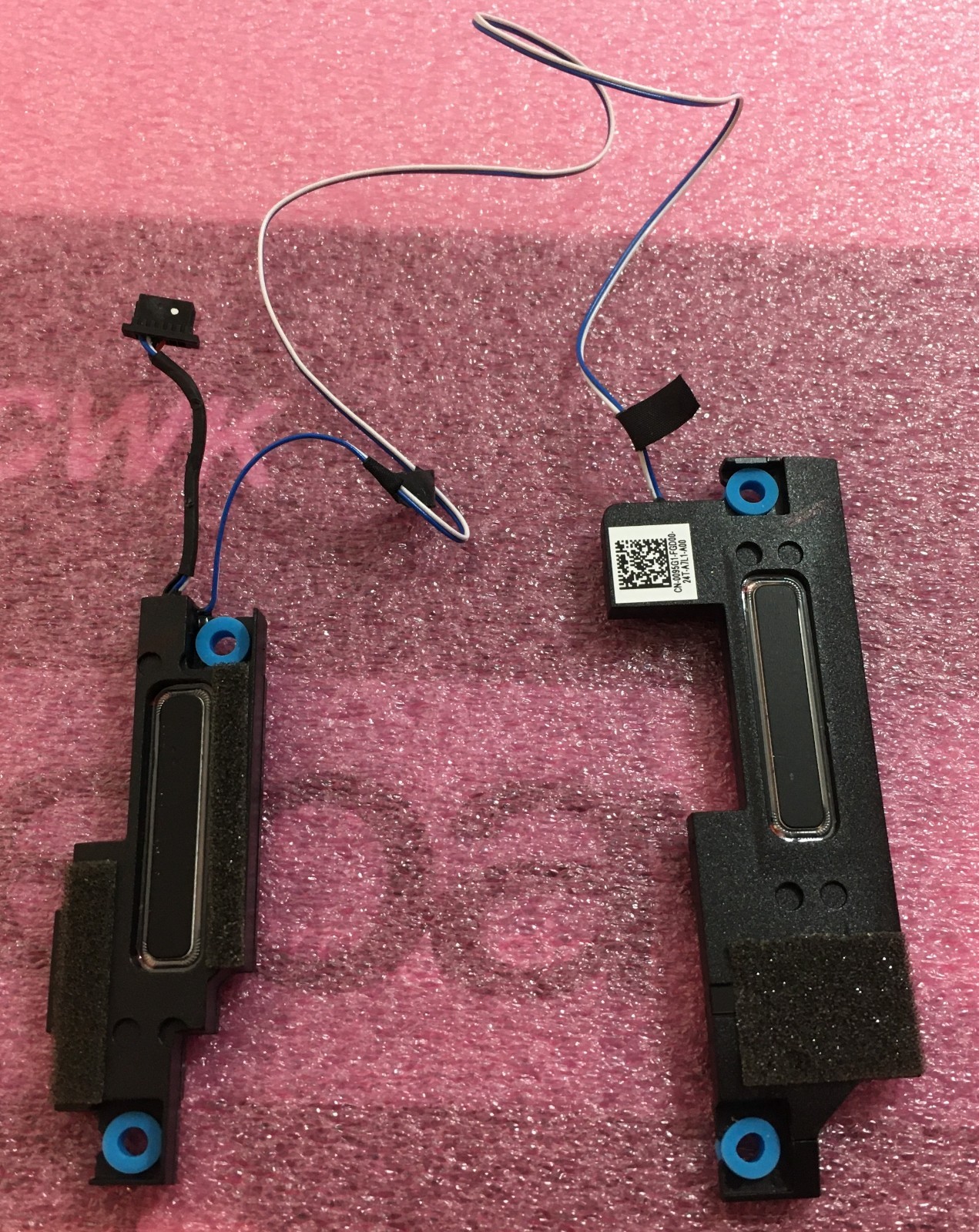 Dell Latitude 5330 2-in-1 Internal Left and Right Speakers Set 095G1