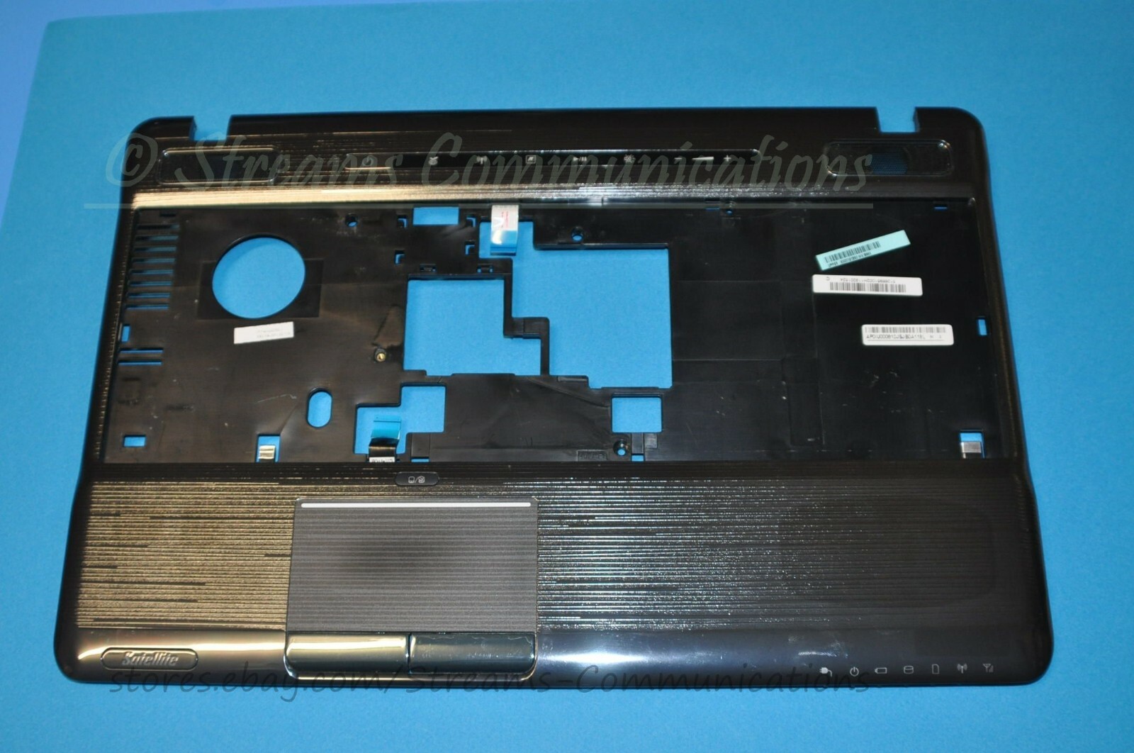 TOSHIBA Satellite P755D-S5378 P755D-S5379 P755D-S5384 Laptop Palmrest w Touchpad
