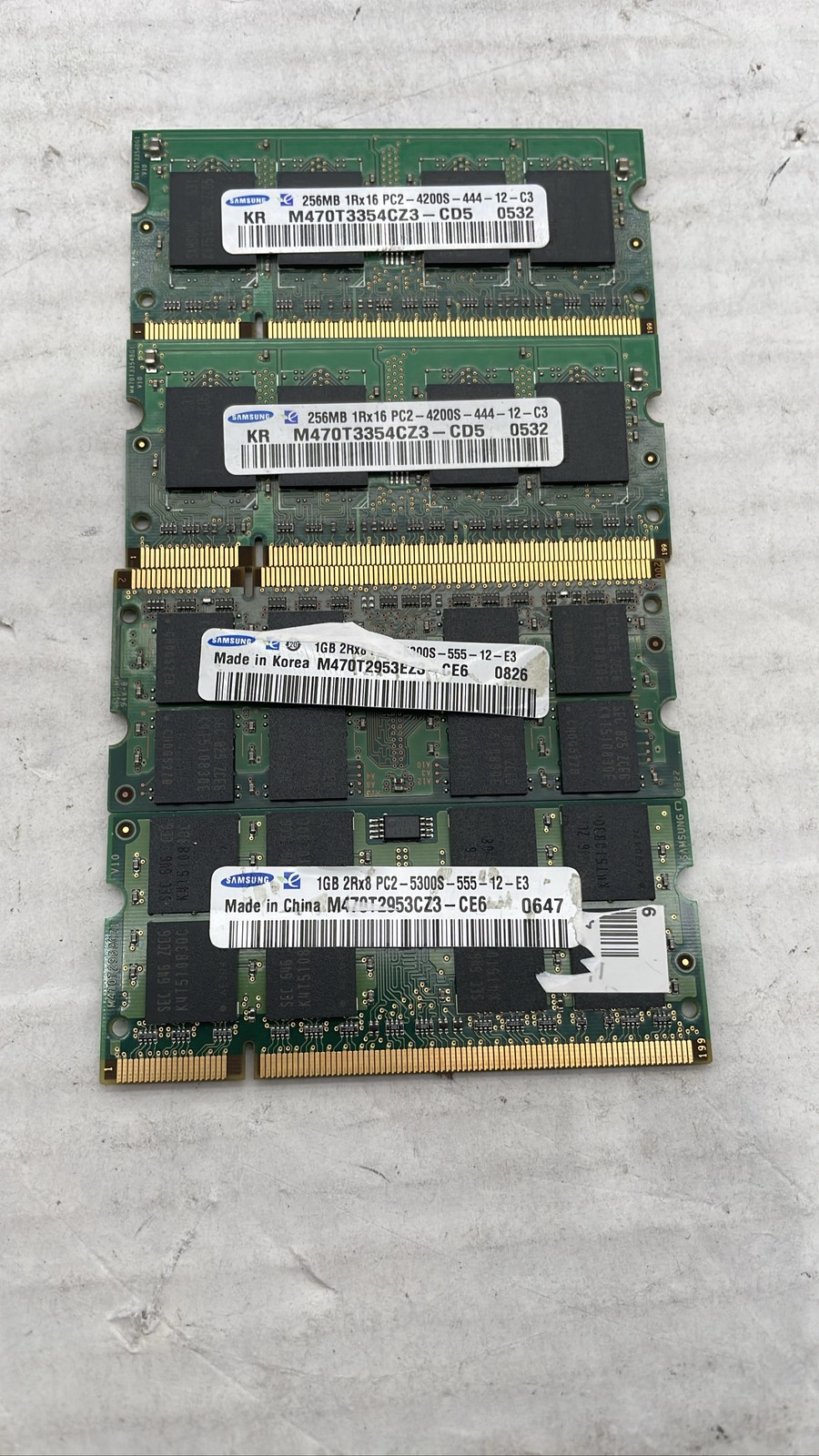 Samsung DDR2 SO-DIMM 2.5GB PC2-4200S PC2-5300S RAM Lot Of 4