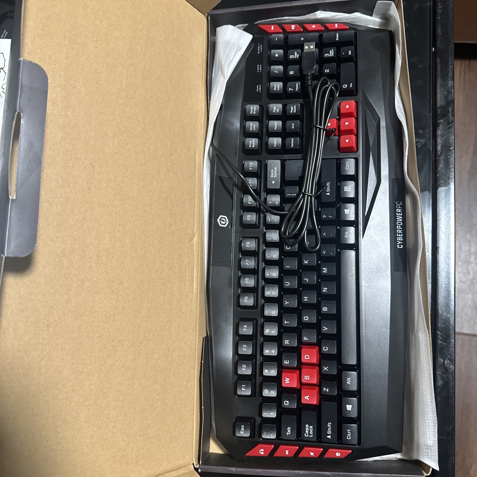 CyberPowerPC multi-media gaming keyboard wired USB, LED Illuminated
