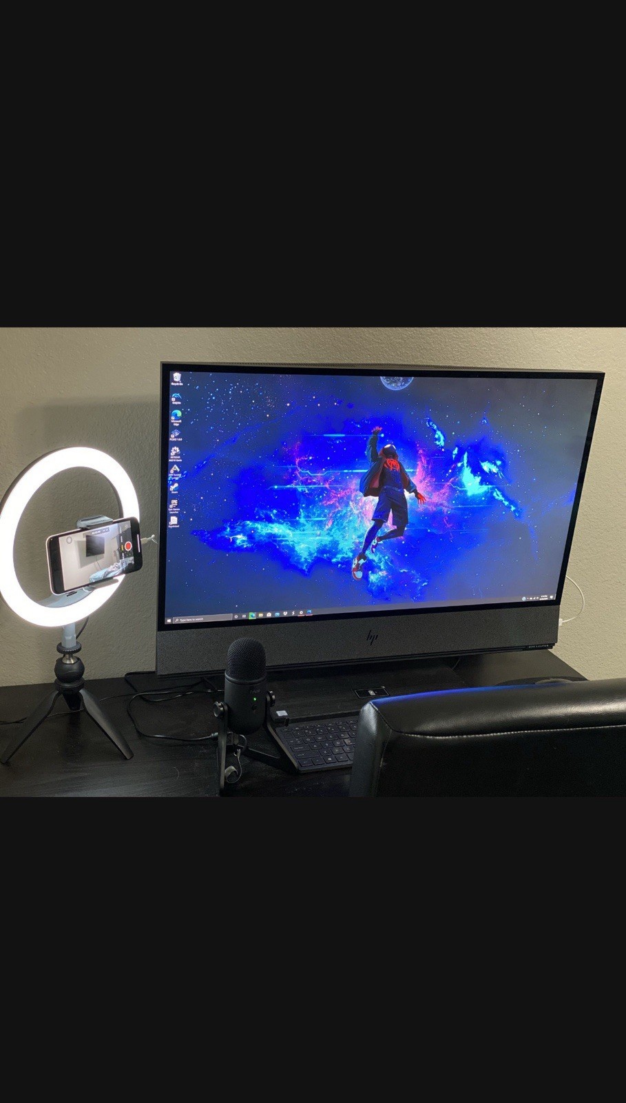 HP Pavilion 32-b0254 Display: 31.5” 4K UHD IPS (3840 x 2160) All In One Desktop
