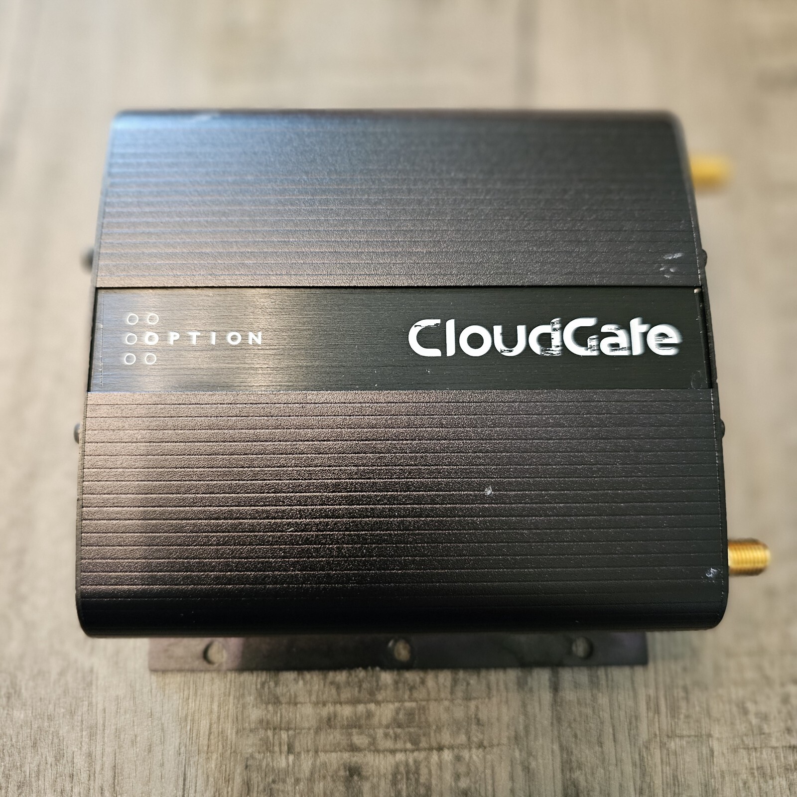 Option Cloudgate CG0192 Wireless Gateway Modem Router 14.4Mbps M2M 3G Original