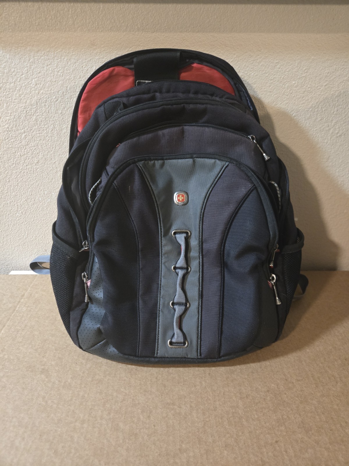  💻🎒 Wenger Backpack / Black & Gray / 16” Laptop TSA Ready / The Legacy