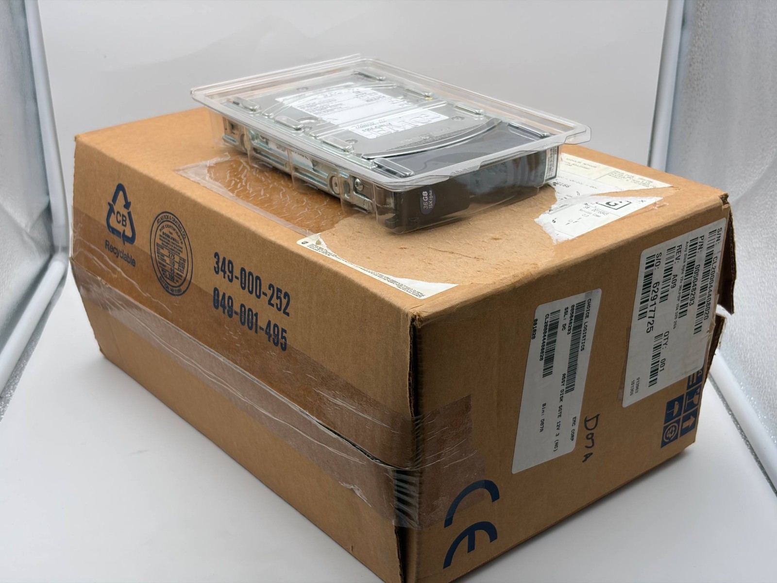 EMC 005048293 Seagate ST336753FCV 36GB 15K 2Gb FC HDD Caddy Open Box