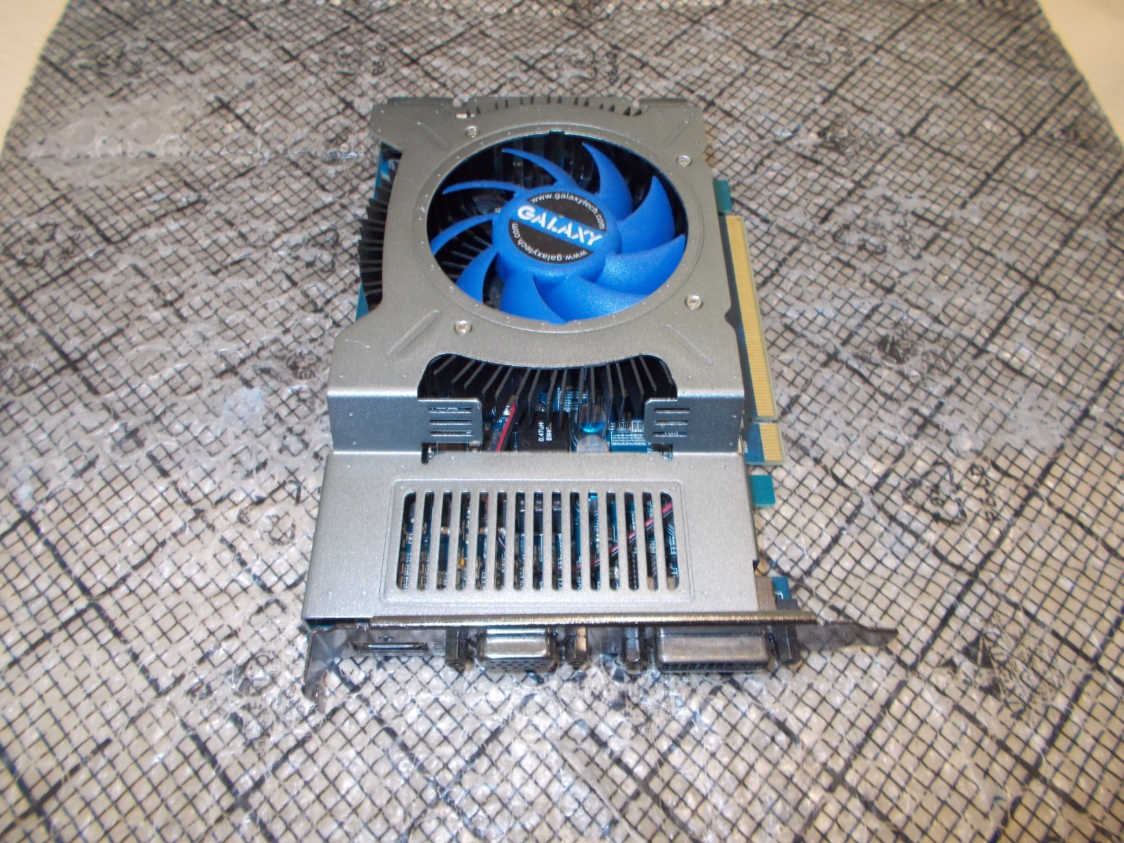 Galaxy Nvidia GeForce GT240 512MB DDR5 PCI-E Video Card DVI/HDMI 24GFH8HX2PUG