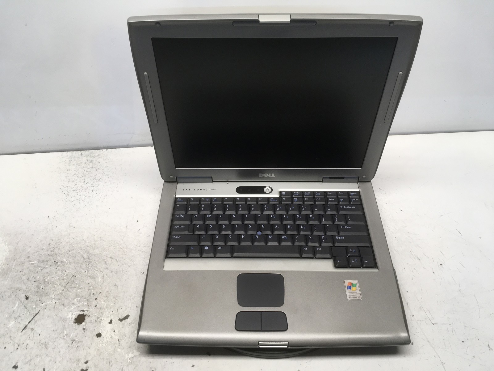 Dell Latitude D505 Intel Pentium M 1.5GHz 1 GB NO HDD No Batt