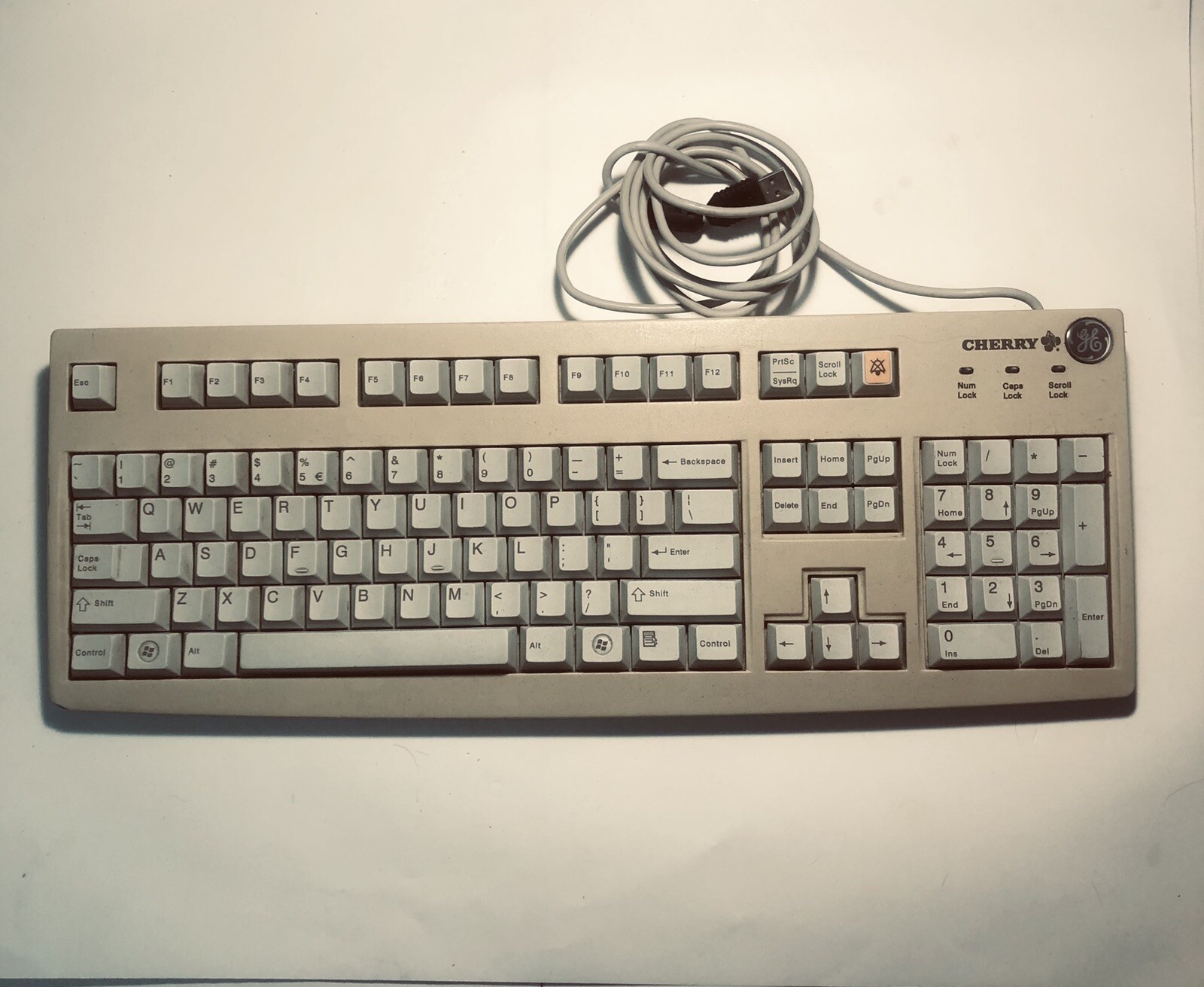 Lot Of 9 Vintage GE Cherry RS 6000 USB ON - P/N G83-6104LUNEU-0 Wired Keyboards