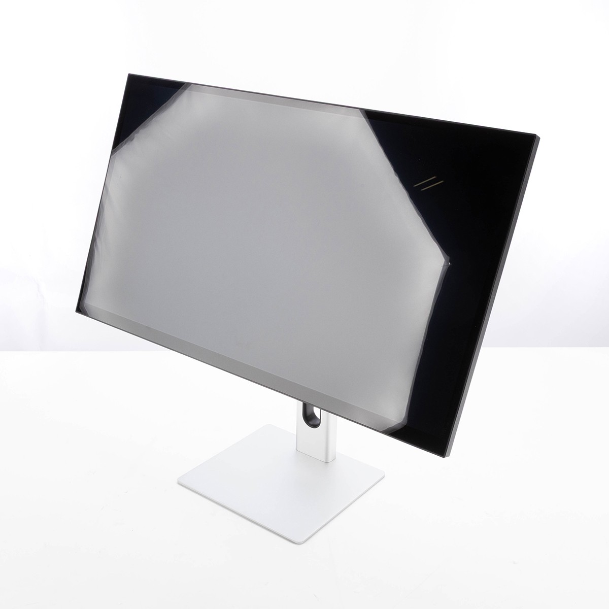 Alogic Clarity 27" 16:9 4K Ultra HD IPS LCD HDR Monitor - SKU#1988332