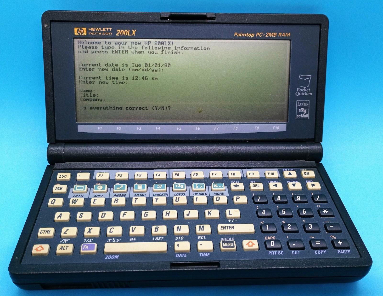Vintage HP 200LX Handheld Graphic Display PC Palmtop 2MB Powers On