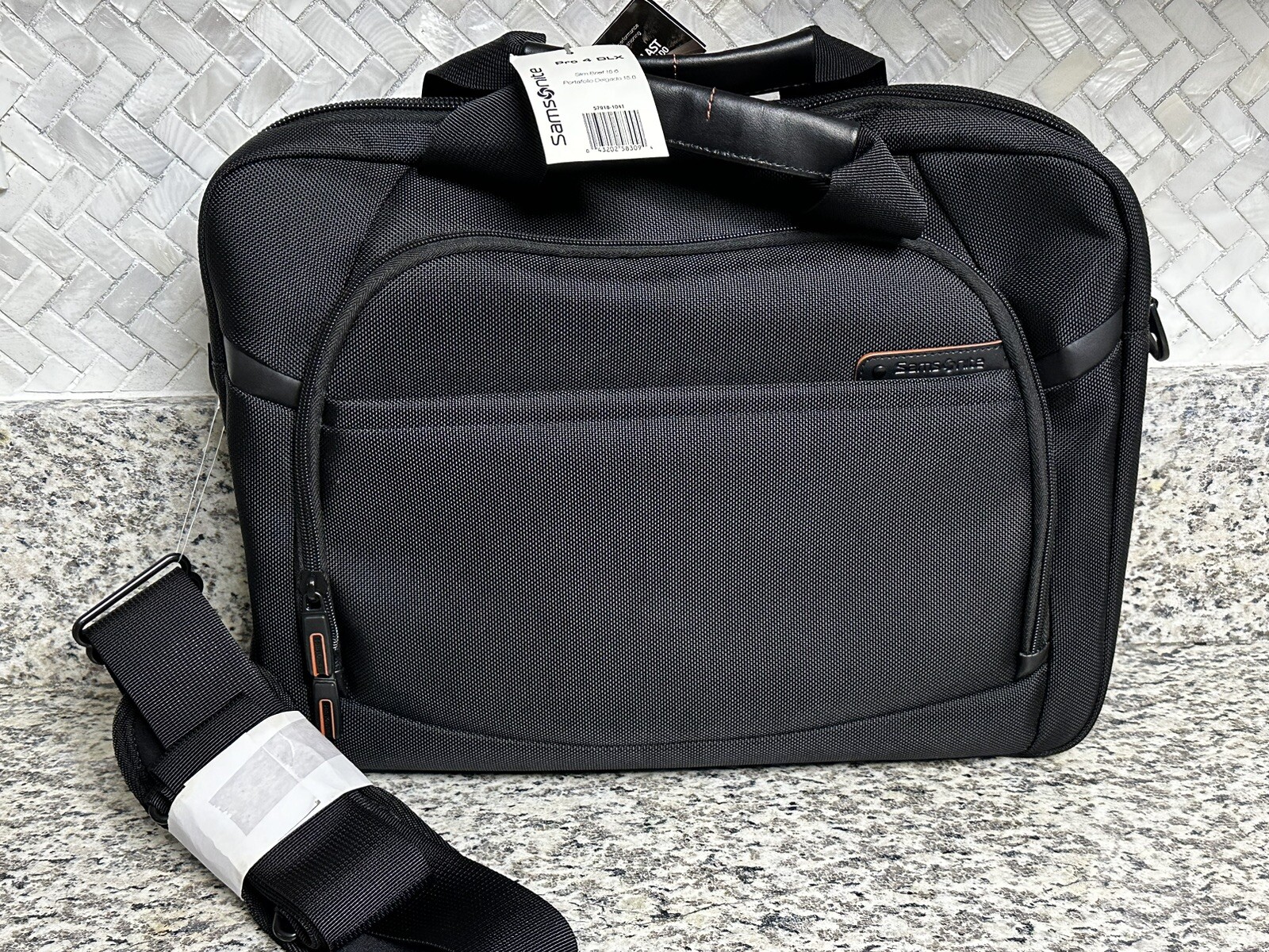 New Samsonite Pro 4 DLX Slim Briefcase for 15.6" Laptop Black 16.25”x12”x2.75”