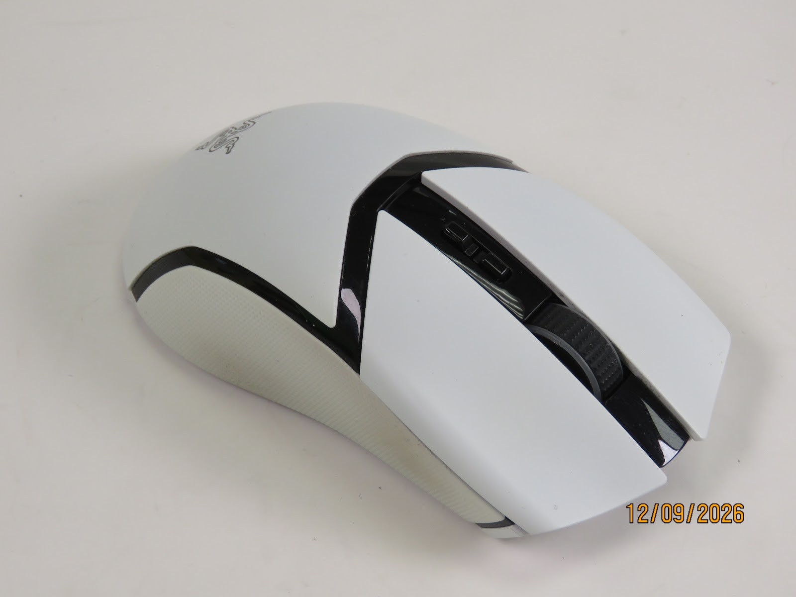 Razer Cobra Pro Wireless Bluetooth Gaming Mouse RGB White - FG430
