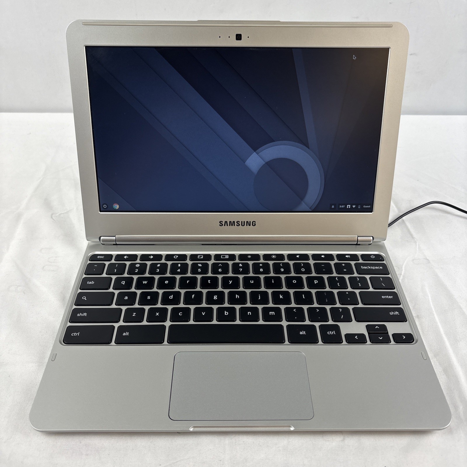 Samsung Chromebook XE303C12 Exynos Silver Series 3 1000MB w/ Charger