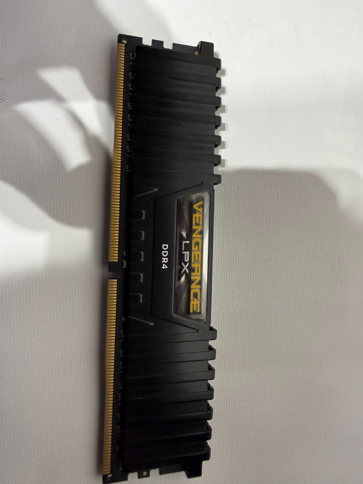 Corsair Vengeance LPX 8GB DDR4 3000MHz C16 RAM CMK8GX4M1D3000C16 Tested
