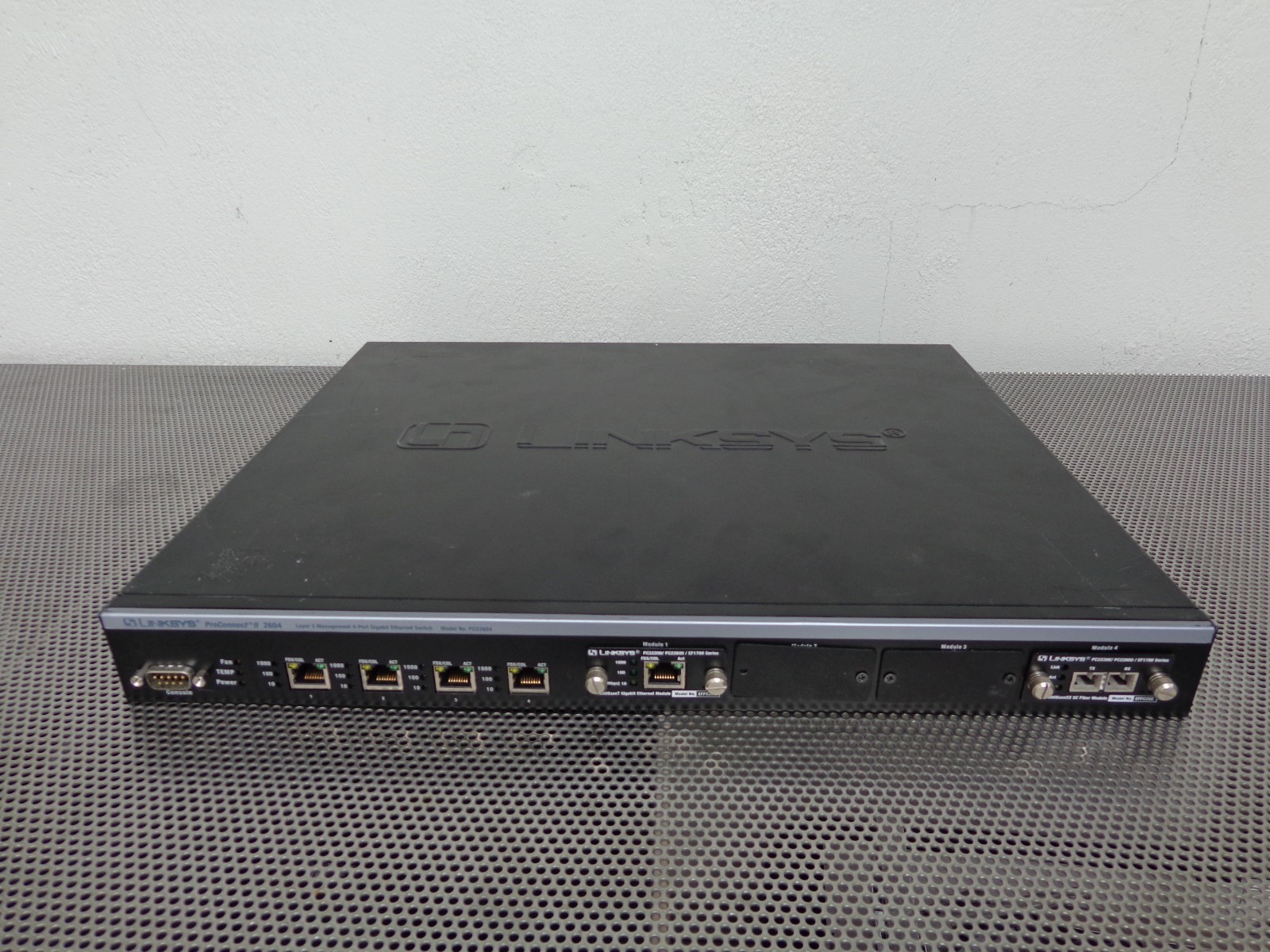 Linksys Pro Connect II PC22604 Ethernet Switch + EFPC2SC and EFPC2GE Module