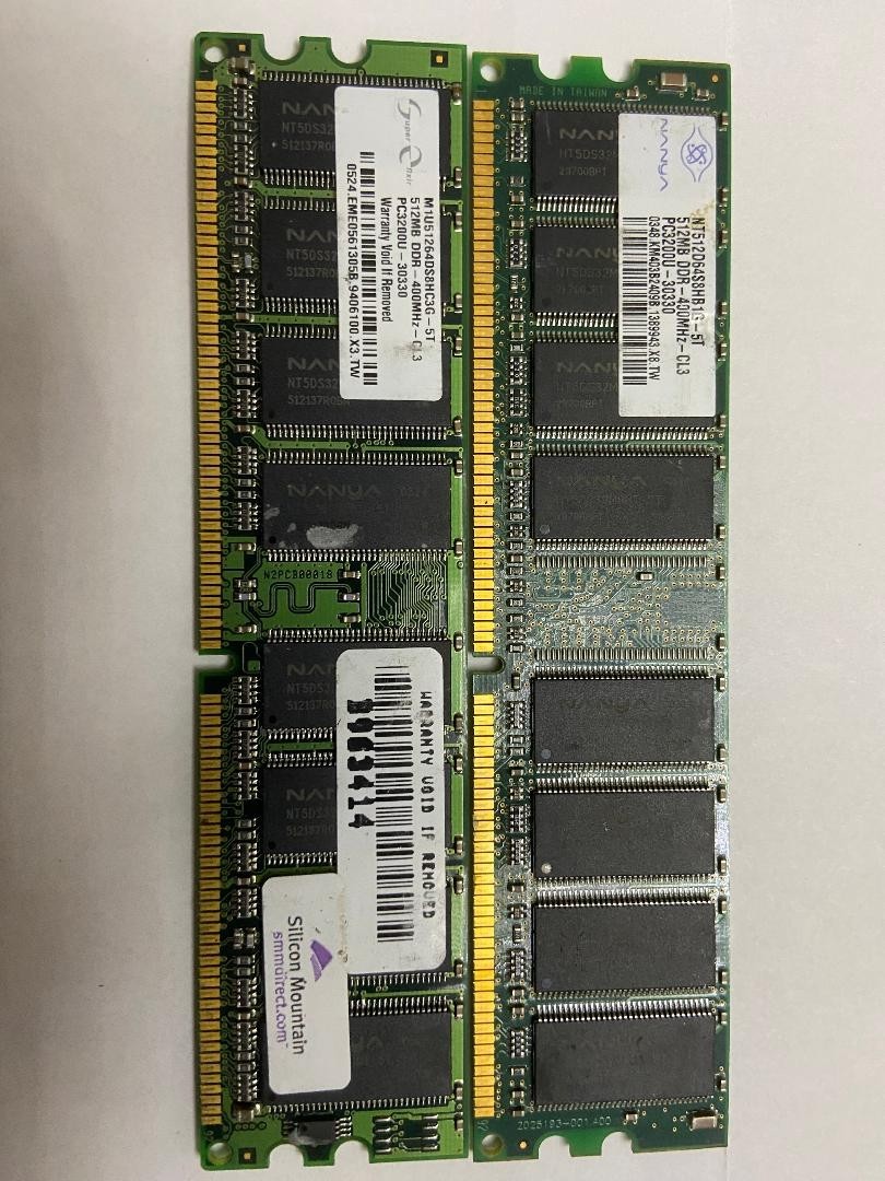 Nanya 512MB x 1 PC3200 400MHz CL3 2.60v Non-ECC Rank2 184pins Desktop Memory