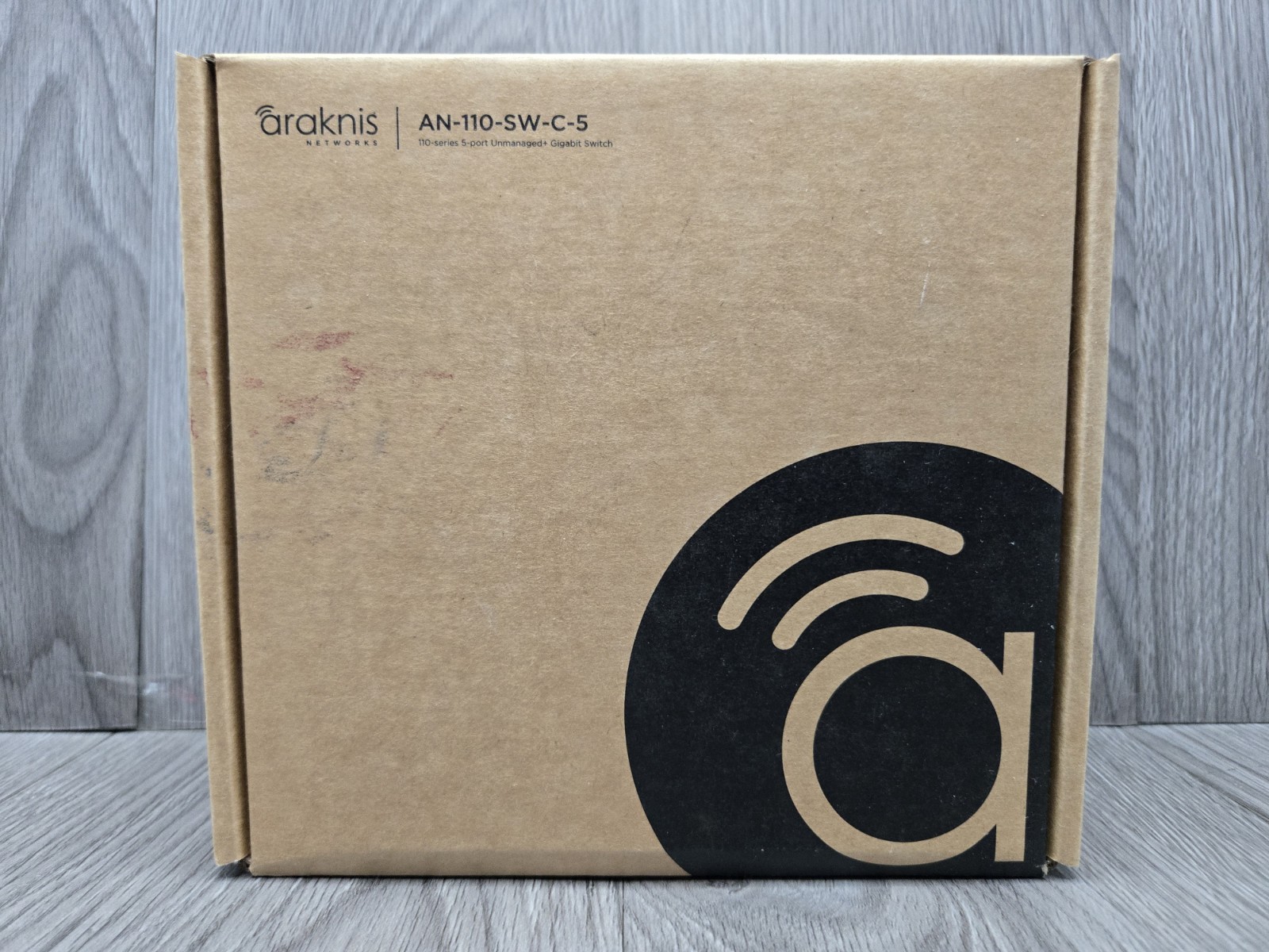 Araknis AN-110-SW-C-5, Unmanaged+ Network Switch - Brand New in Box 