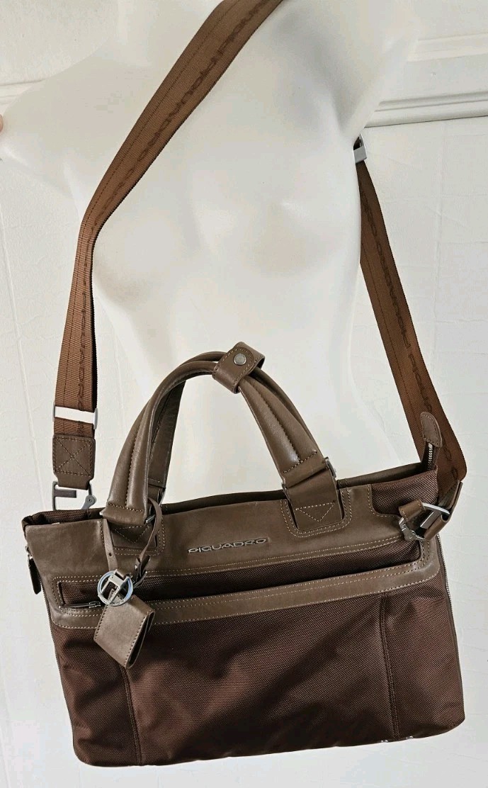 PIQUADROD W 0484 15.6" Laptop Traveler Shouler & Handle Multi Pocket Brown EUC+