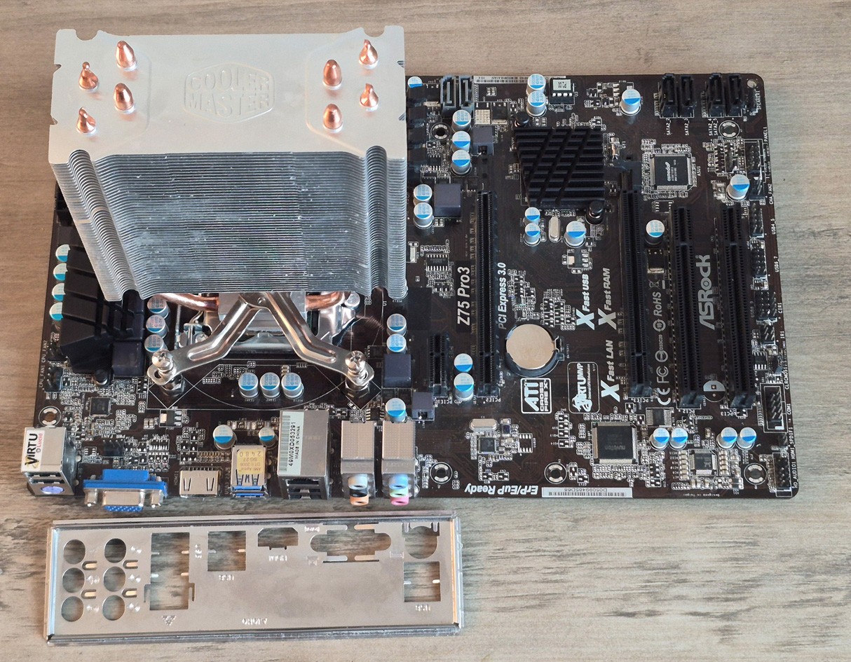 Asrock Z75 Pro3 Motherboard & Intel i5-2500k 8GB DDR3 RAM Water Cooled. Tested