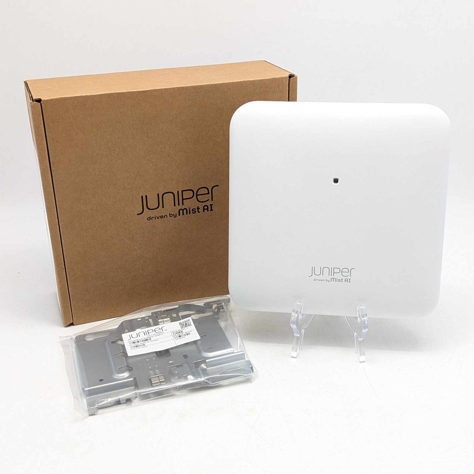 Juniper Networks AP32 High Performance 2-Port Access Point (AP32-US) - Unclaimed
