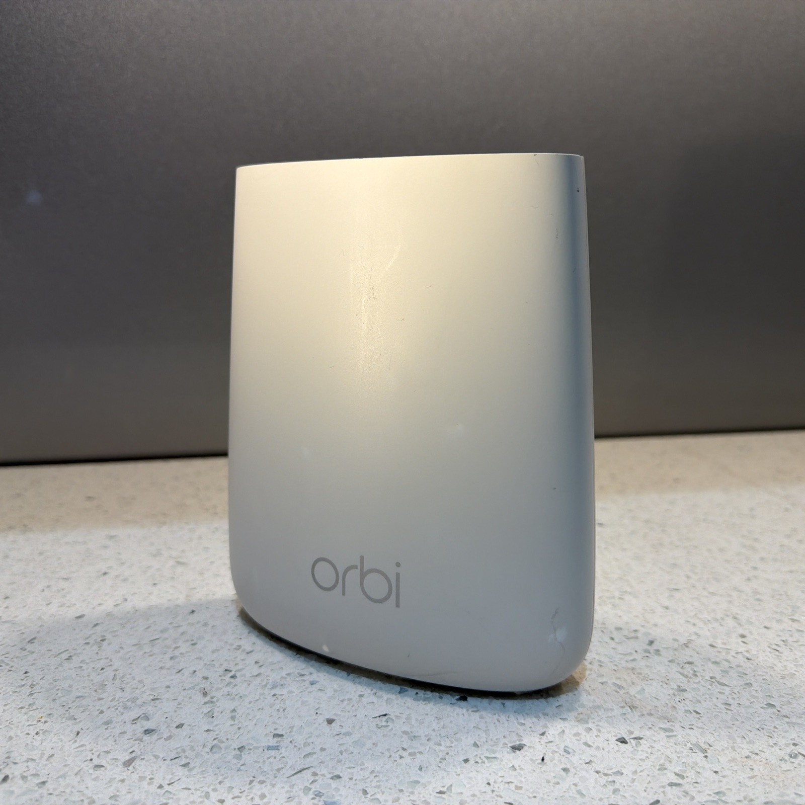 NETGEAR Orbi Whole Home Wifi System Add-On Satellite RBS20- White