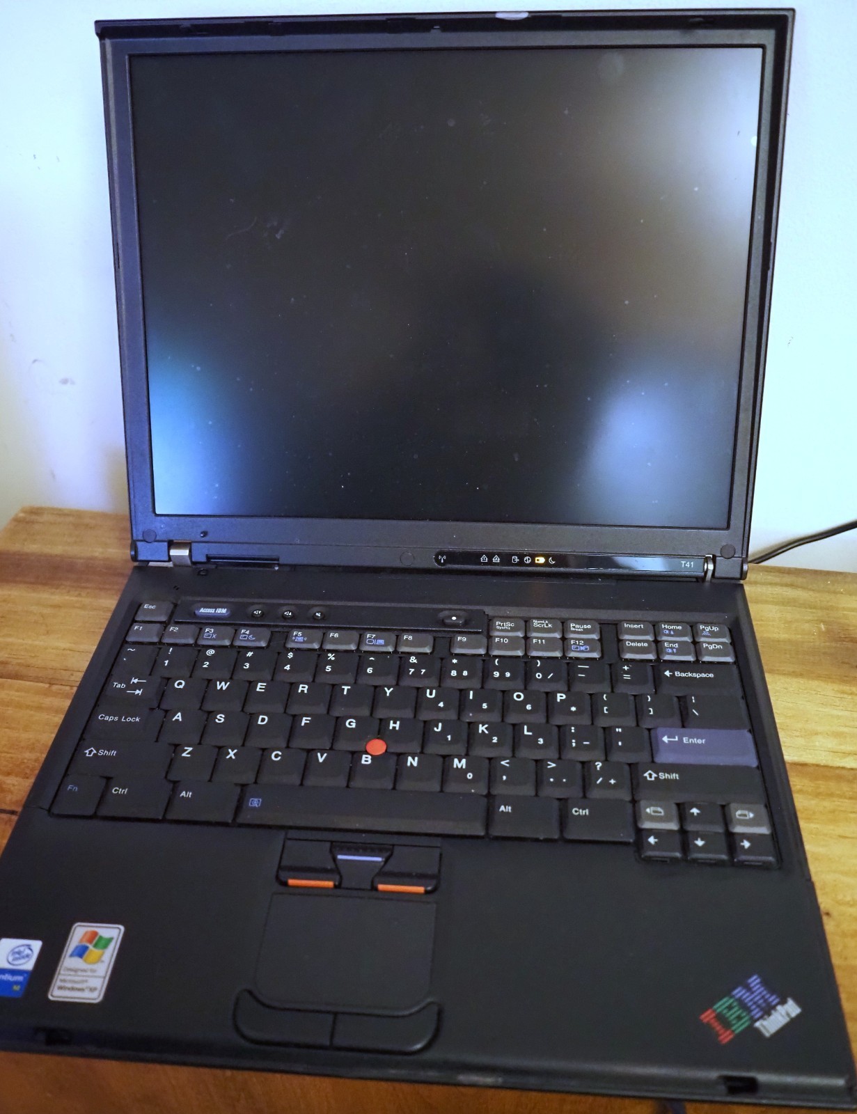 Old  IBM ThinkPad T41 Laptop Pentium M 1.60GHz, 1GB RAM, 40GB HDD