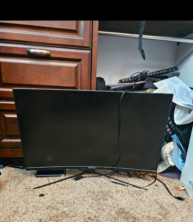 Viotek 32in Curved Screen IPS LED Monitor 60Hz HDMI Standard 16:9 Black